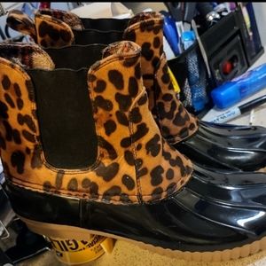 Yoko Duck Boots size 7.5